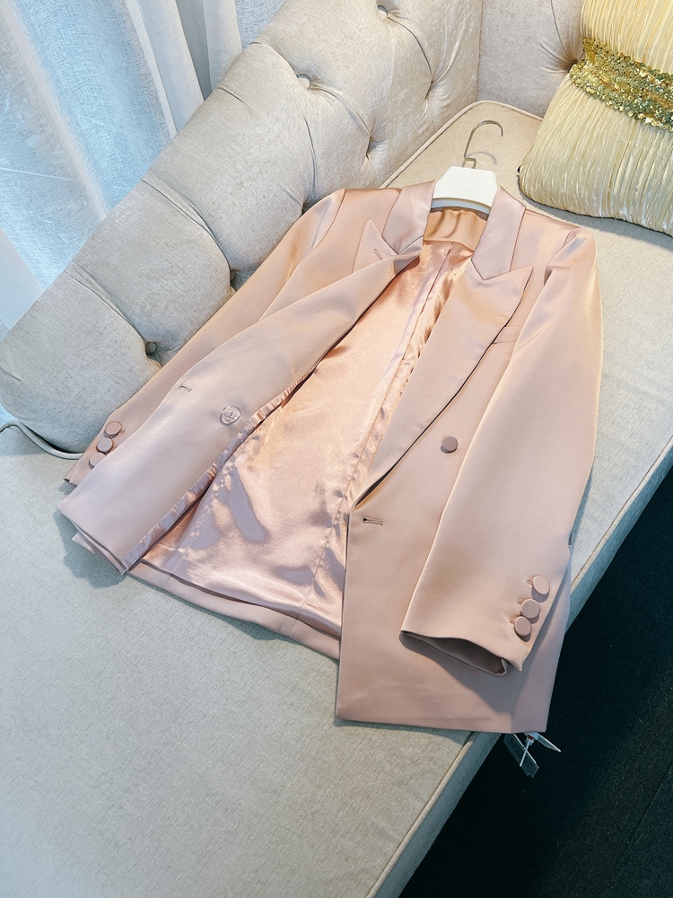 2024 Lente Roze Effen Kleur Blazers Met Lange Mouwen Notched Revers Knopen Double-Breasted Uitloper Jassen D3N263190