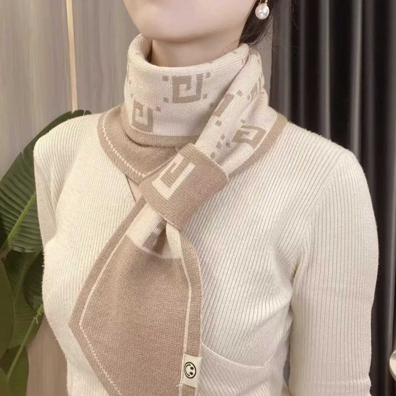 Sciarpa elegante e versatile calore e comodità nuova sciarpa la protezione del collo copricollo elegante e di fascia alta popolare su Internet