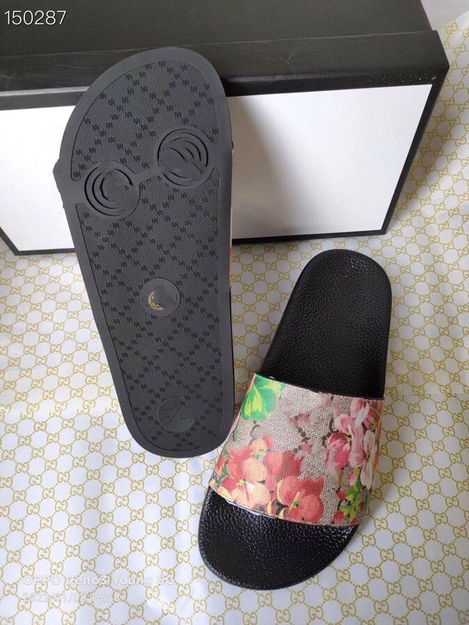 23SS bästa män kvinnor äkta läder sandal mocka tofflor tjocka botten flip flops summ marin grön kalvskinn tofflor storlek 38-46