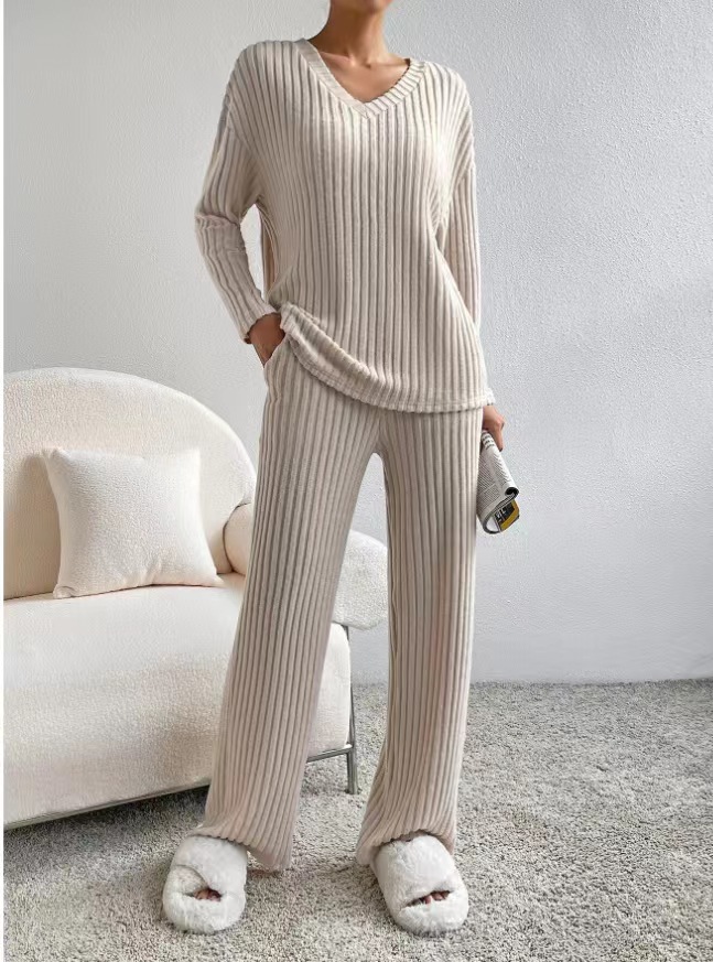 Desinger Track Suit Women Womenout Lose Casual V Beck Pit Stripe مجموعة متشابكة أزياء بالإضافة إلى حجم طويل الأكمام أعلى السراويل الأنبوب المستقيمة من قطعتين