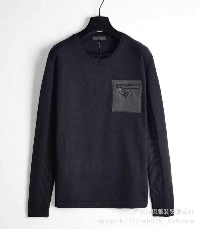 Men's Sweaters designer 23ssP Home Simple Fashion Chest Metal Triangle Logo Round Neck and Women's Knitted Sweater J5AR