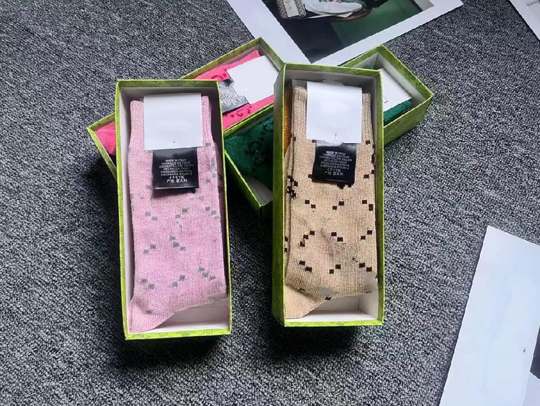 Calcetines de tubo medio de diseñador hechos en Italia, calcetines transpirables de algodón de seda dorados y plateados para mujer