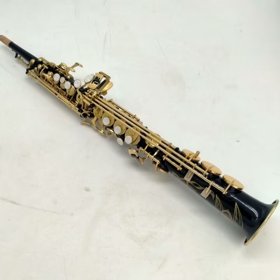 Hochwertige japanische Marke YSS-82Z Schwarzes Sopransaxophon Professionelles Musikinstrument Saxophon Gerades B-Saxophon mit Lederetui-Zubehör