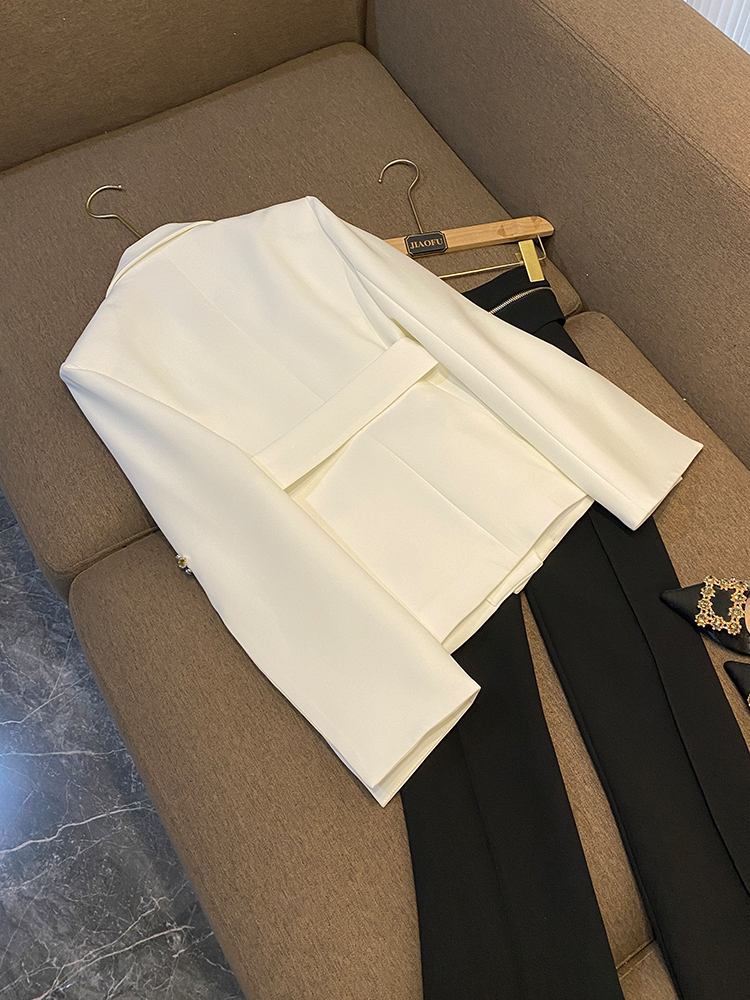 2024 Spring White / Black Solid Color Belted Blazers Långärmad skår-Lapel Rhinestone Double-Breasted Outwear Coats O3N262702