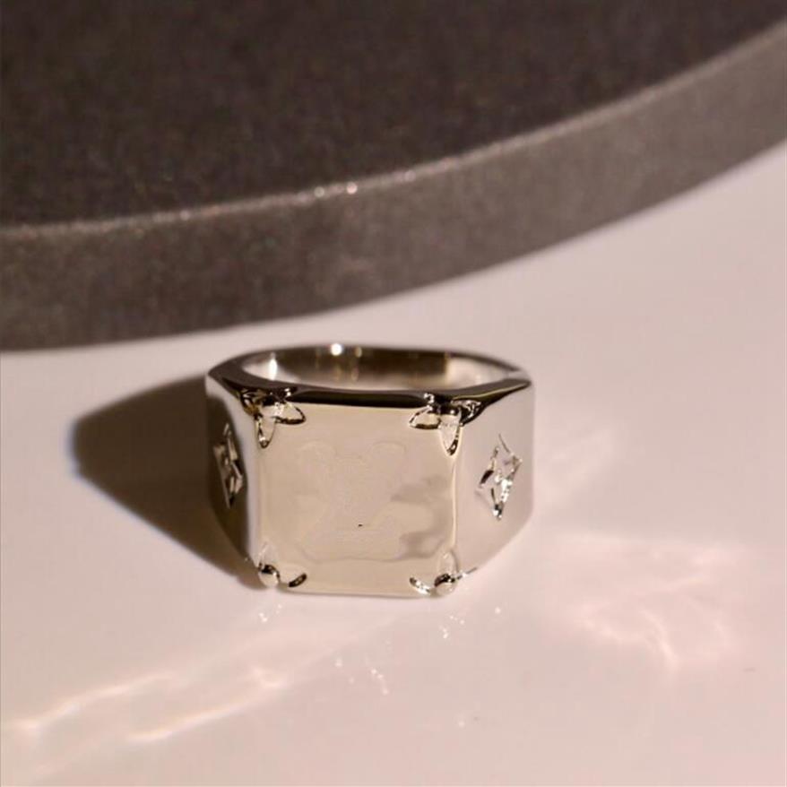 Nuovo acciaio al titanio lettera coppia anello moda tendenza fiore anelli placcati oro di alta qualità fornitura di gioielli i217y
