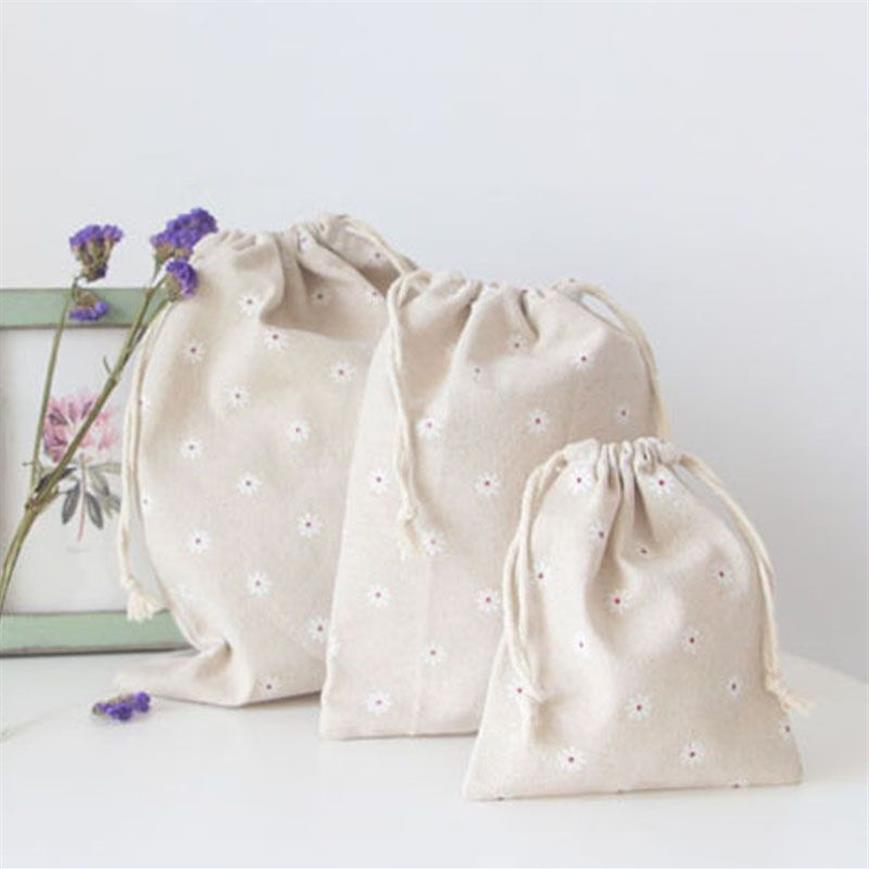 White Daisy Linen Presentväskor 9x12cm 10x15cm 13x17cm Pack med 50 Party Candy Favor Bag Holders Makeup Jewelry Drawstring Pouch38D