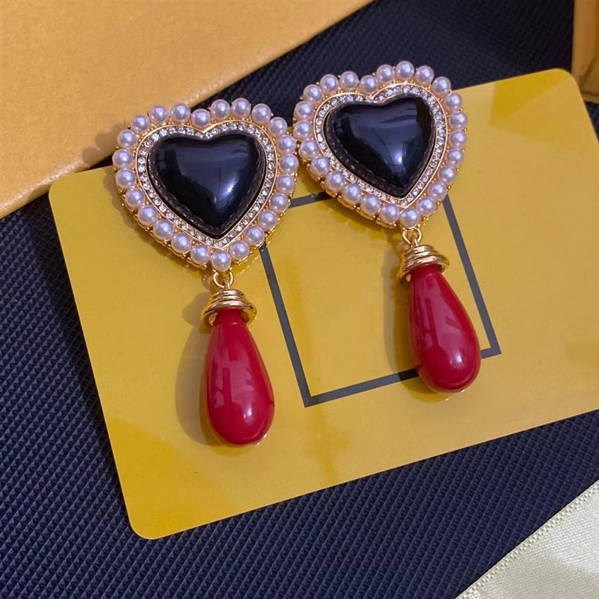 Designer Stud for Women Mens smycken Guldörhängen Retro Heart Water Droplets Hoop F Earring Designers Wedding Ear Studs Hängen H297E