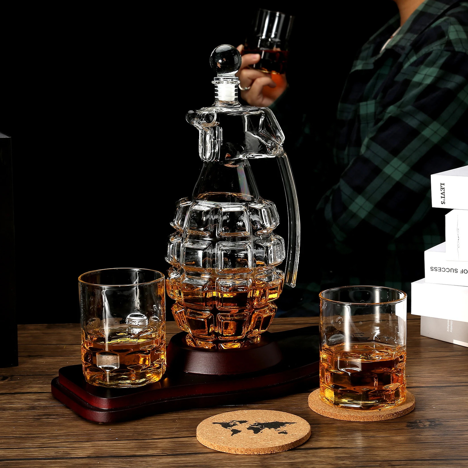 Bargereedschap Whiskey Karaf Set Drank en 2 Glazen met Houten Houder Scotch Bourbon Cadeau voor Mannen Vaderdag 231204
