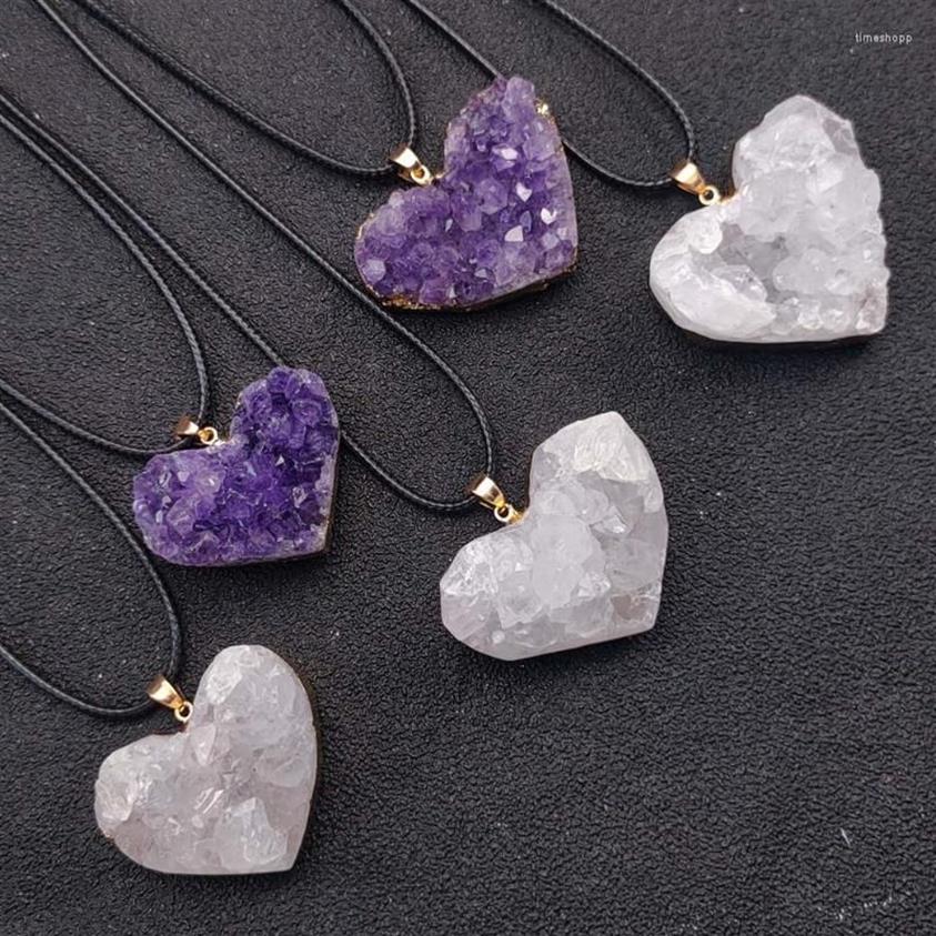 Collares colgantes Natural Amethyst Cluster Amor Corazón Collar Piedras curativas irregulares Cristal blanco Espécimen Decoración CraftsPE250T