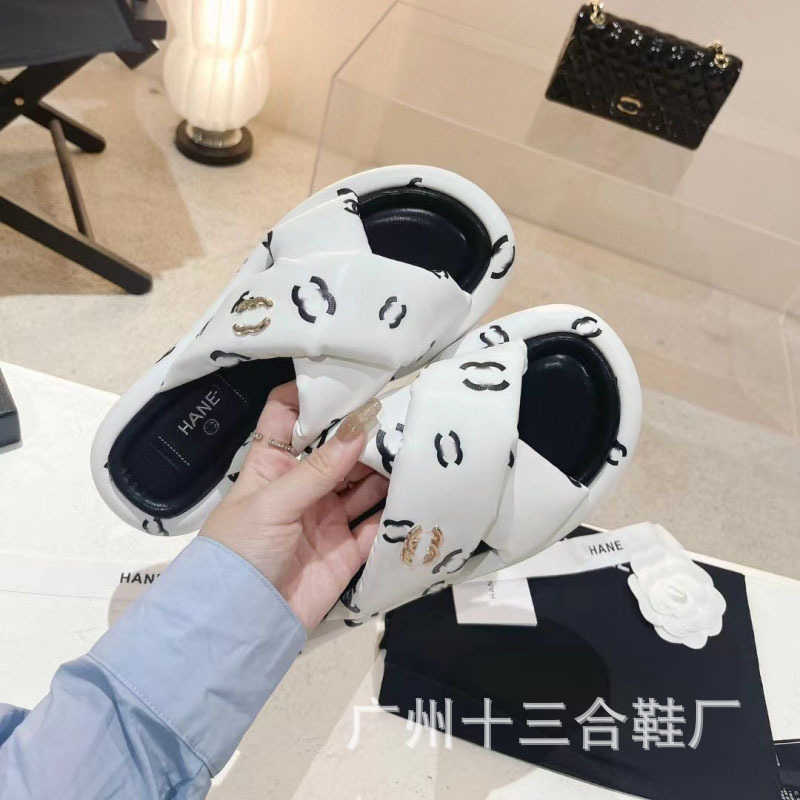 38% OFF Sports shoes 2024 Xiaoxiang Summer New Internet Celebrity Fairy Casual Outwear Fashion Thick Sole Cross Slippers