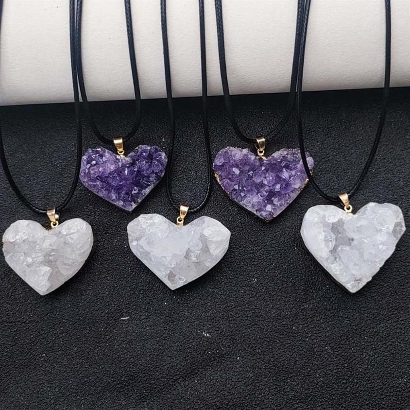 Pendentif Colliers Naturel Amethyst Cluster Love Heart Collier Pierres de guérison irrégulières Spécimen de cristal blanc Décoration CraftsPe250T