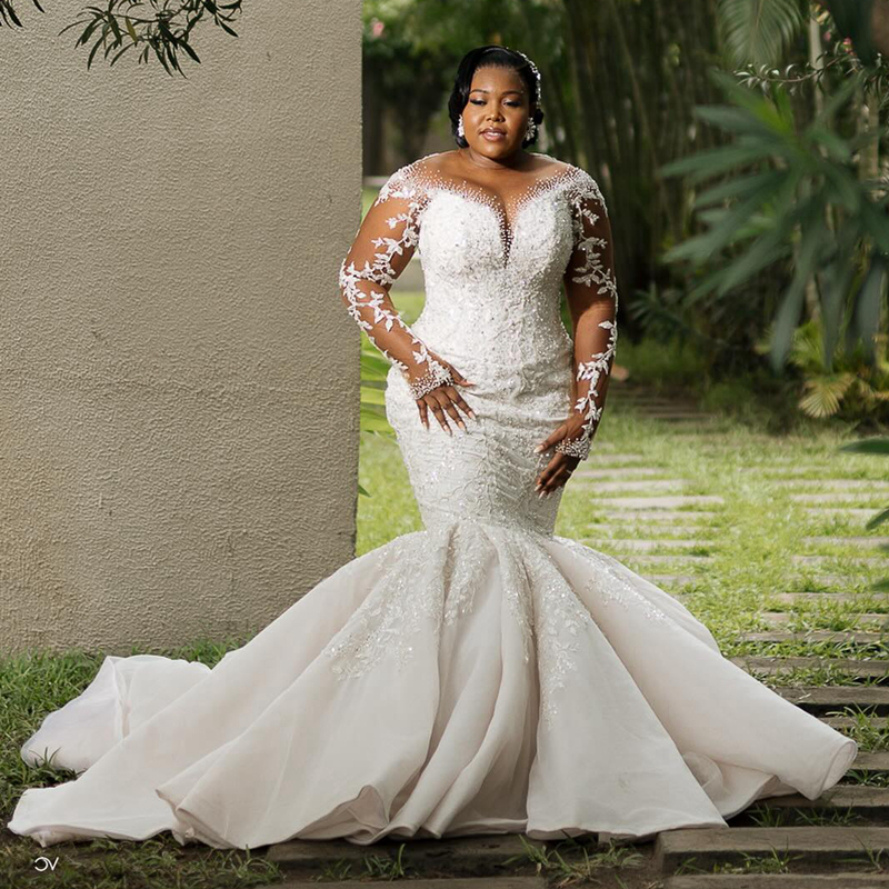 Nigeria Abito da sposa a sirena la sposa Taglie forti Maniche lunghe in pizzo Strass Abiti da sposa Elegante la sposa Abito da cappella stile country donna nera africana D065