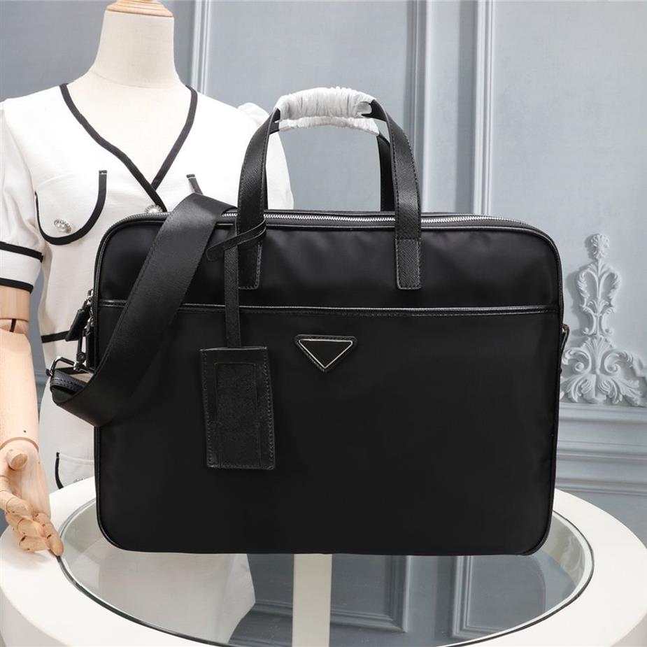 2021 남자 블랙 나일론 디자이너 서류 가방 고품질 노트북 가방 대기업 레트로 패션 사무실 핸드백 205W
