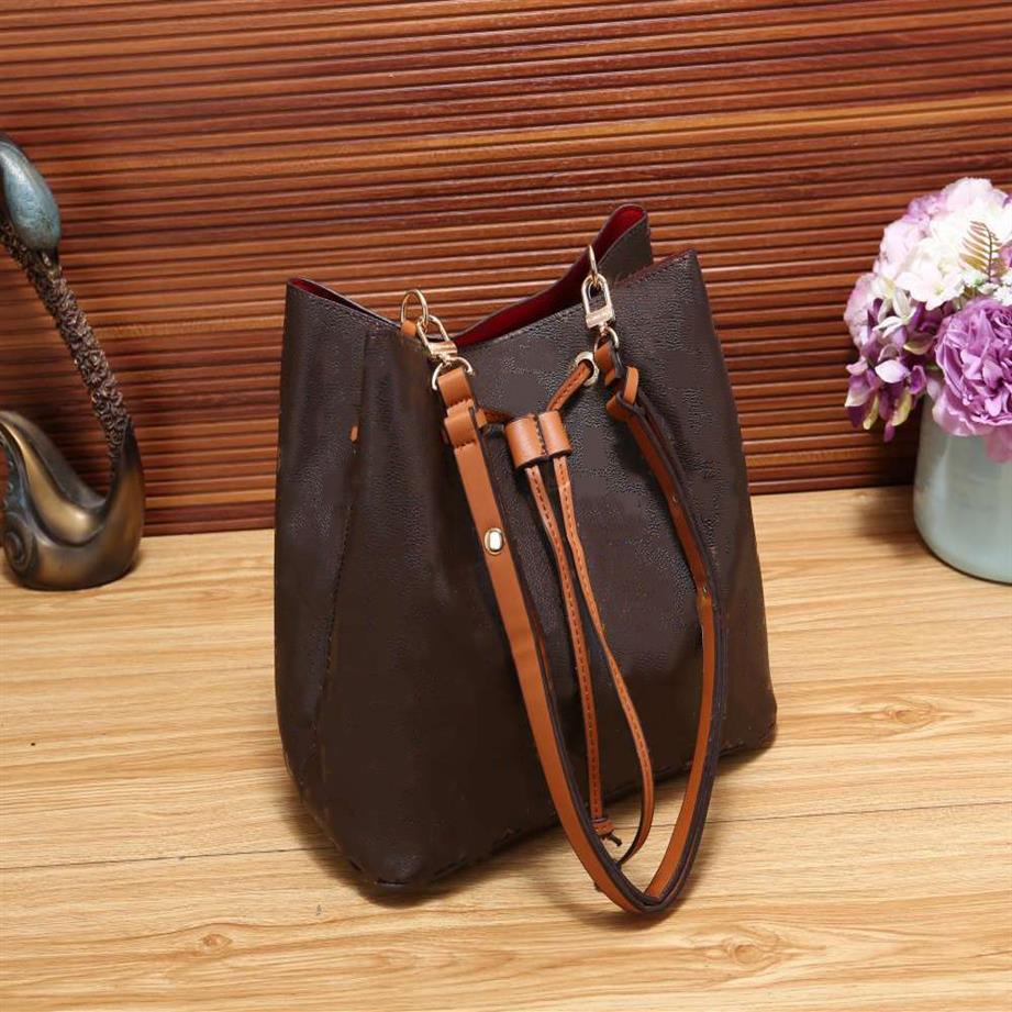 4 färger märkesdesigner hinkväska mode totes handväskor axelväska för kvinnor handväska stor kapacitet i hög kvalitet med remmar pu271c