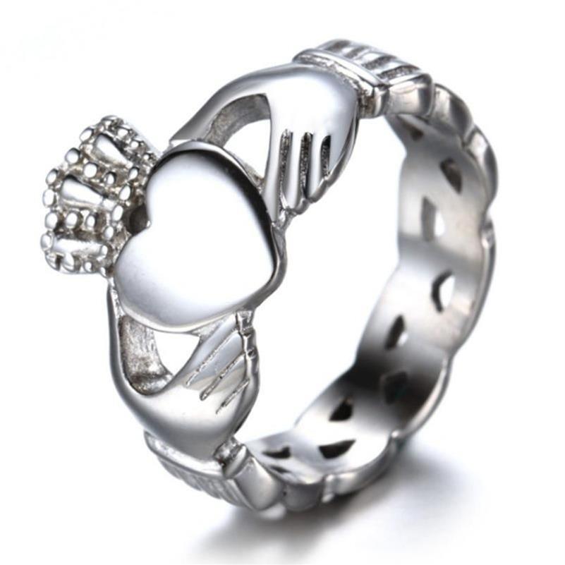 Fedi nuziali Classico stile Irlanda del Nord Claddagh Heart Love Ring Glamour Ladies Party Jewelry232A