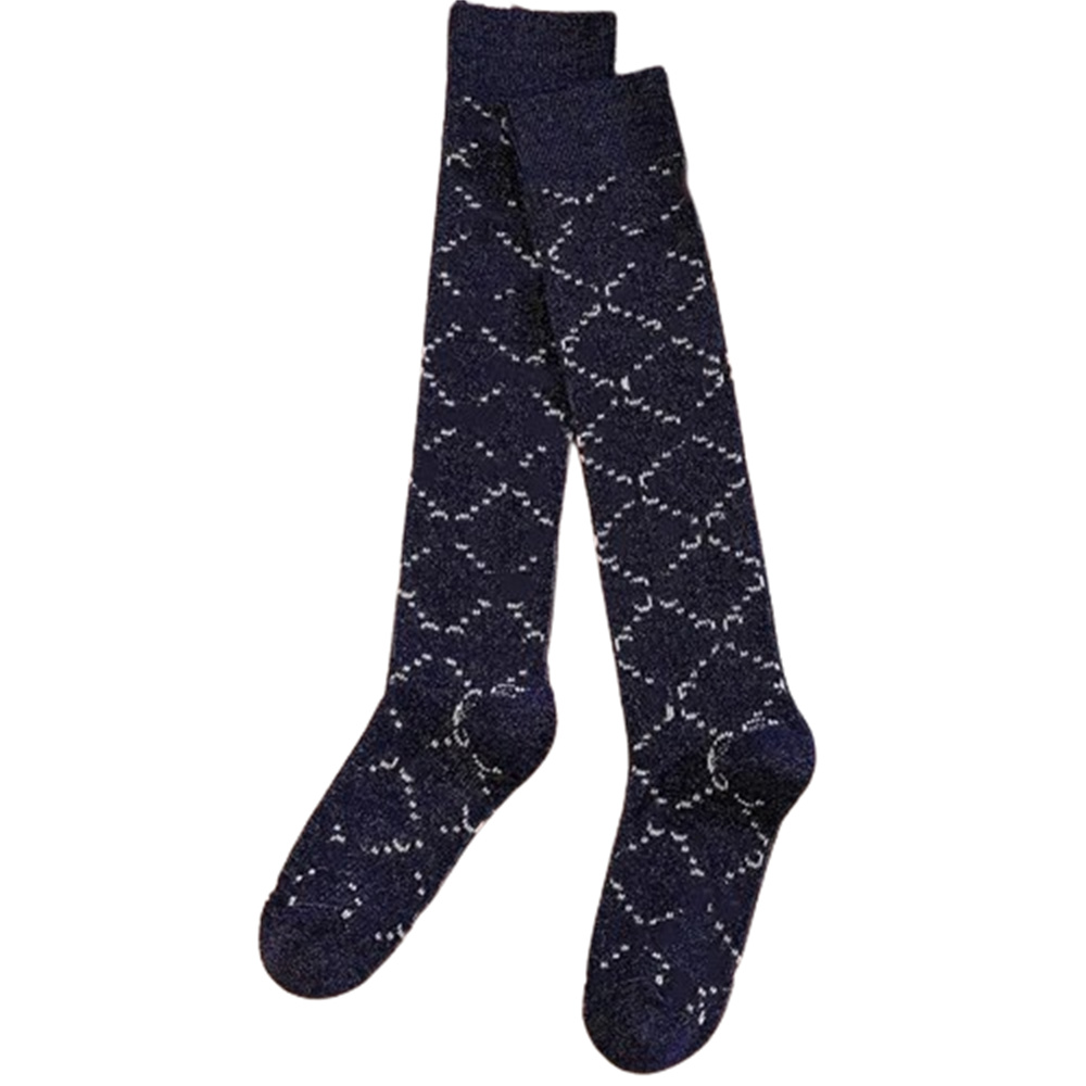 Großhandel Damensocken, modische und exquisite Hip-Hop-Mädchen-Damen-Kniestrümpfe, hohes Design, Vollbuchstaben-bedruckte Socken, Straßenkleidung jj3