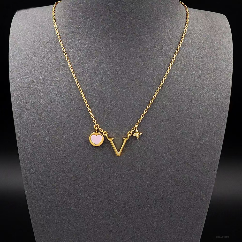 chains necklaces designer pendant necklace for women men gold pink plate small flower letter womens mens black chain luxury fine designer jewelry girl gift with box