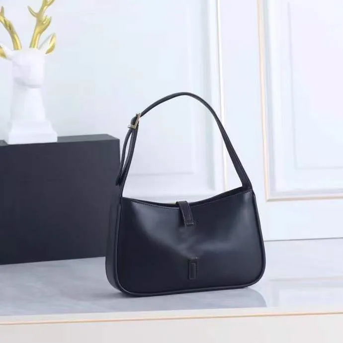 Sac à bandoulière de créateur de mode en cuir femmes sac à bandoulière sacs à main de luxe mini hobo sac fourre-tout classiques rabat messager shopping sac sous les bras de haute qualité