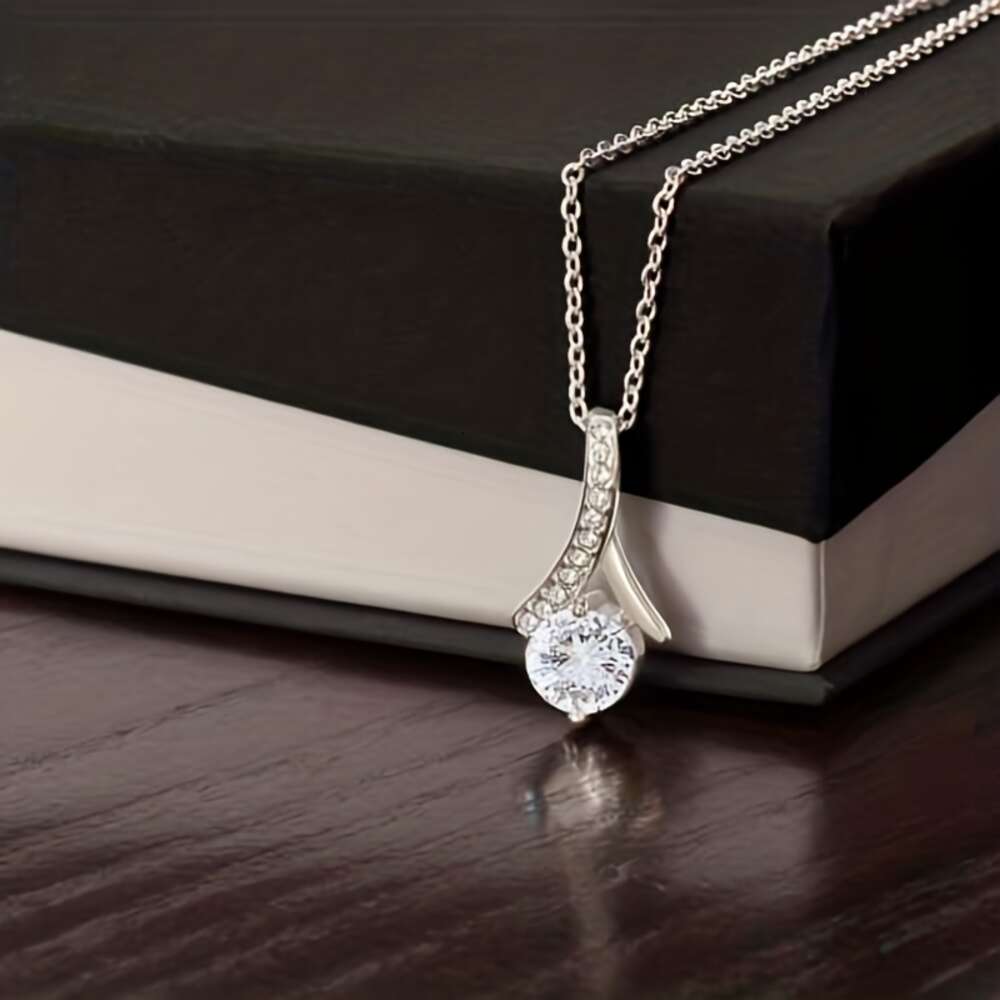 Exquis tendance élégante Collier de pendentif en forme de messagerie avec cartes de message accessoires décoratifs cadeau d'anniversaire de vacances pour femme