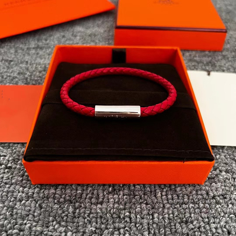 Bracelets de luxe pour hommes Designer pour femmes Bracelet tissé classique Lettres en argent Boucle Designer Bijoux Bracelet