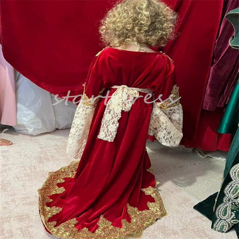 Uniqes Kaftan Robes De Filles De Fleur Marocaine Belles Enfants Mignons Filles Parti Skit Joli Bébé petites filles concours Princesse Dentelle À Manches Longues Or Applqiues Anniversaire