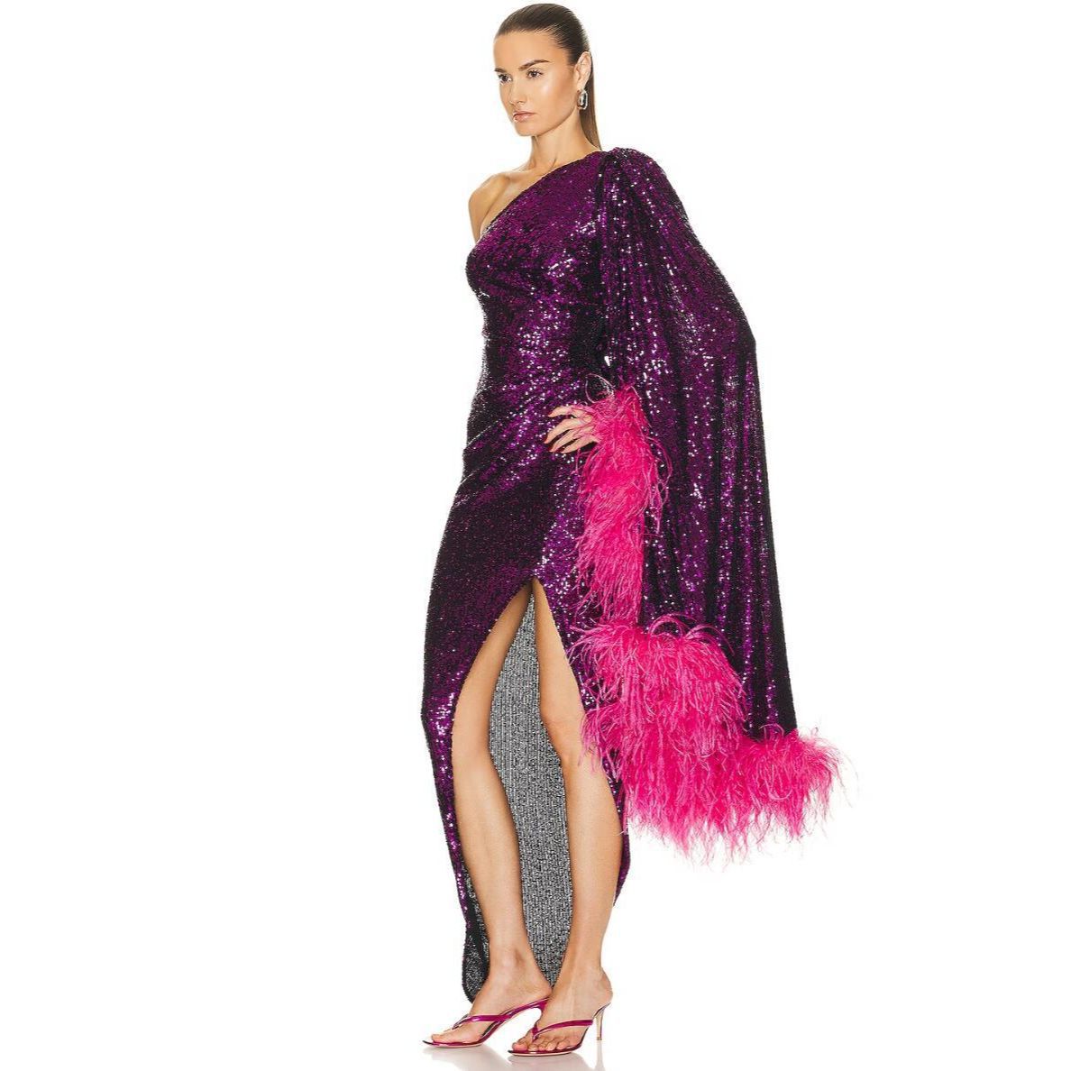 2024 Robe de mode pour femmes Robes de piste Épaule unique Manches évasées Jupe Ourlet diagonal Robe fendue haute Robe de ciel étoilé à paillettes de cheveux d'autruche