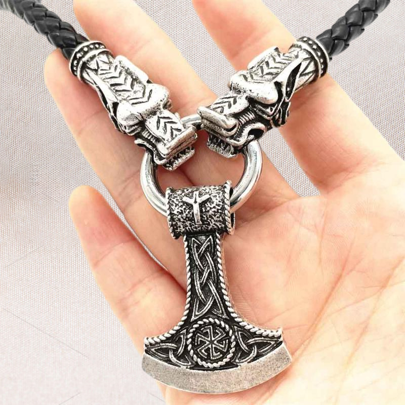 Pendant Necklaces Nostalgia Kolovrat Symbol Slavic Perun Axe AlGIZ Rune Viking Wolf Heads Leather Chain Necklace Collier Sautoir L9566380