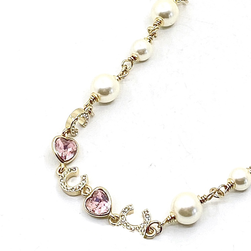 Collier de perles classiques de luxe de styliste, double lettre française, cœur rose, strass, matériau en laiton, collier à breloques, livraison de bijoux à la mode pour mère, cadeau Surprise