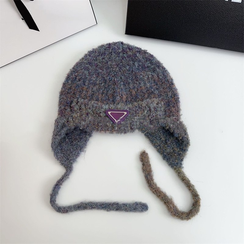 2023 Luxury designer trapper hat winter hats fashion design earmuffs hats fall plush cap inverted triangle Logo P letter jacquard warm skull hat for women girls