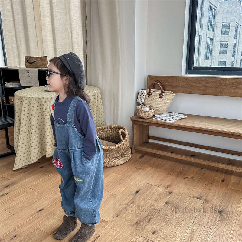 Ensemble en denim pour filles, pantalon à bretelles brodé avec badges et lettres pour enfants, pantalon de cowboy chaud en velours pour enfants, automne et hiver, Z5831