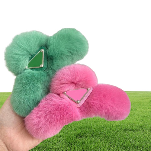 Y Clip capelli Designer Women Luxurys Hairpins Lettere fuzzy Clip Furry Winter Warm Hair Pin Designers Girls Hairclips Gioielli6130837