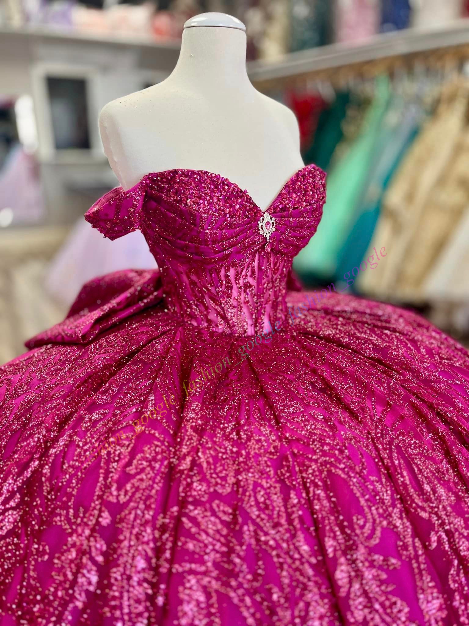 Shimmering Glitter Tulle Quinceanera Dress Detachable Back Bow Ball Mexican Quince Sweet 15/16 Birthday Party Gown for 15th Girl Drama Winter Formal Prom Gala Berry