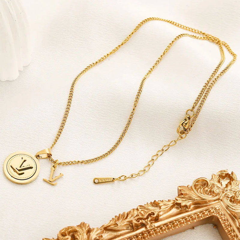T GG 18K GOLD PLEDANT NETLACE DESIGN for Women Love Jewelry Stains Stains Stail Chain Heldant Netclace Designer حفل زفاف السفر