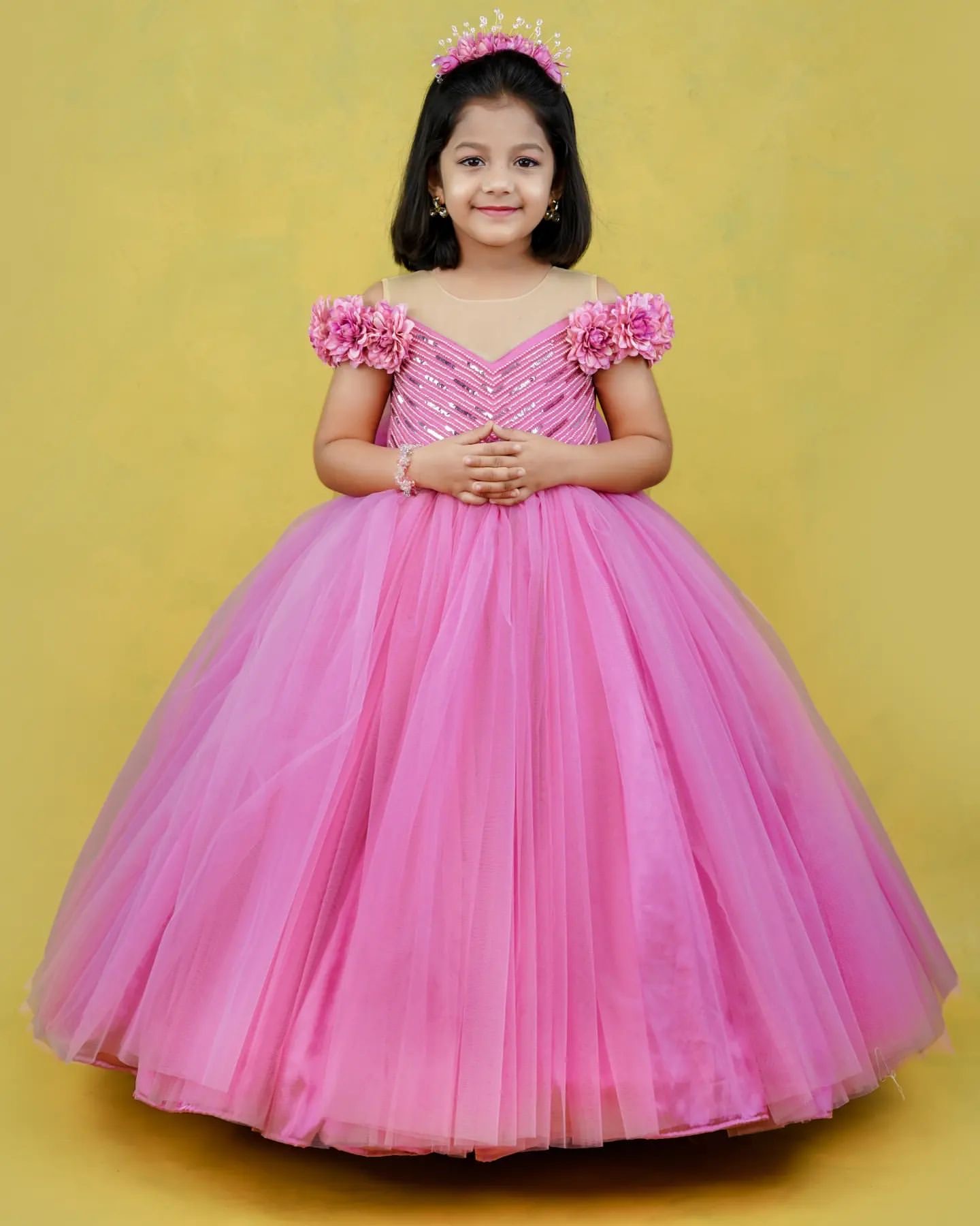 2023 Fuchsia Crystals Flower Girl Dresses Ball Gown Tulle Hand Made Flowers Vintage Little Girl Peageant Birthday Doping Dress Gowns ZJ421