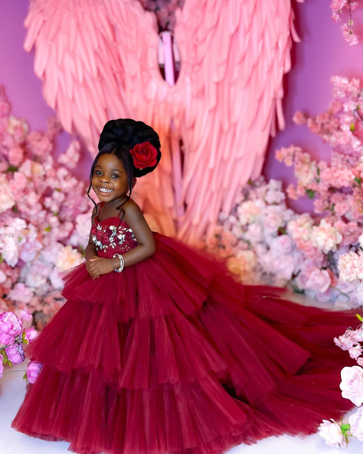 2023 Burgundy Spaghetti Flower Girl Dresses Ball Gown Tulle Tiers Flowers Vintage Little Girl Christmas Peageant Birthday Christening Tutu Dress Gowns ZJ4238