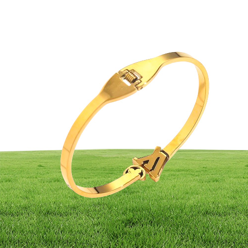 Designer -Marken -Armbänder Frauen Bangle Luxus Designer Buchstabe Armband Kristall 18K Gold plattiert Edelstahl Hochzeitsliebhaber GIF1102962