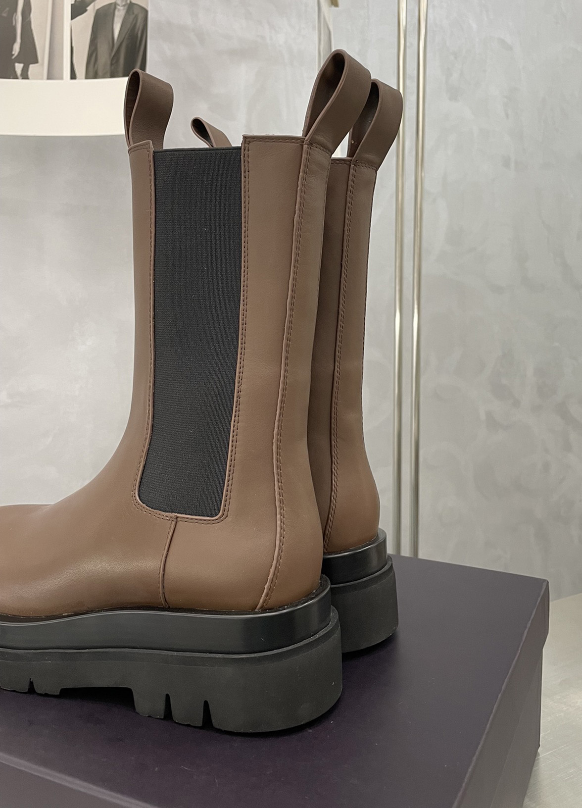 A mais nova marca de alta qualidade designer de luxo grossa sola chelsea botas de couro de couro britânico de estilo britânico botas de plataforma plana