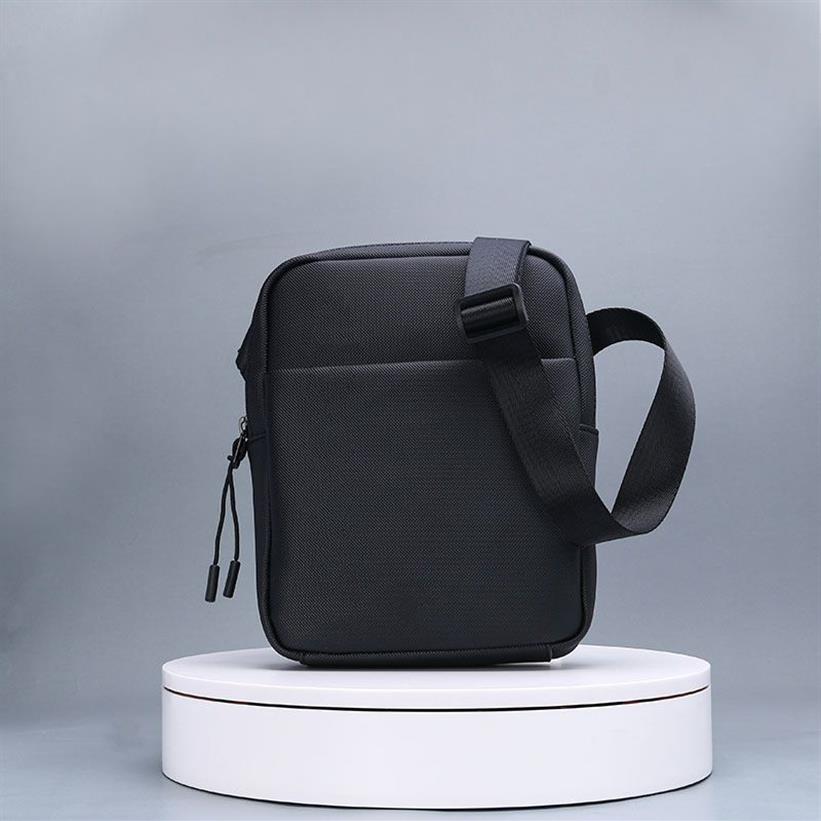 Code 1279 Fashion PVC Men Messenger Sac Homme Sac à bandoulière masculin Cross Body Sacs High Quality235E