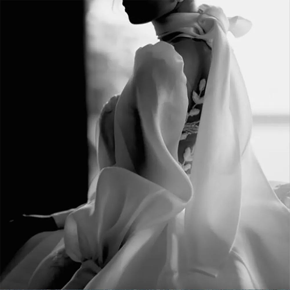 Простые длинные свадебные платья принцессы Свадебные платья А-силуэта с высоким воротом и пышными рукавами с разрезом по бокам Белое кружевное платье цвета слоновой кости 2023 Robe De Mariee