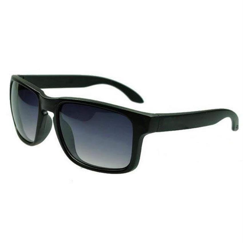 Klassiska design solglasögon för män kvinnor sommar uv400 nyanser unisex svart camo ram spegel utomhus liv stil solglas med fall260c