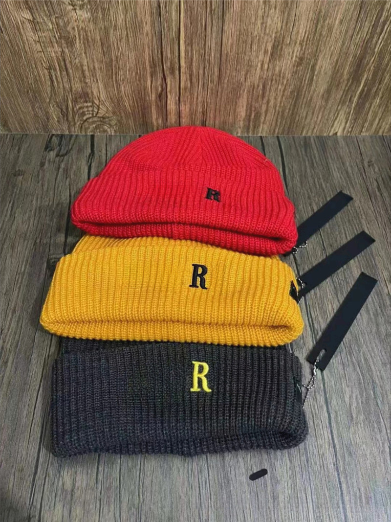 Chapeau tricoté avec lettres brodées pour l'hiver, bonnet chaud et épais pour homme et femme, bonnet de ski, décontracté, casquette de crâne, mode, couleur unie, casquette de couple