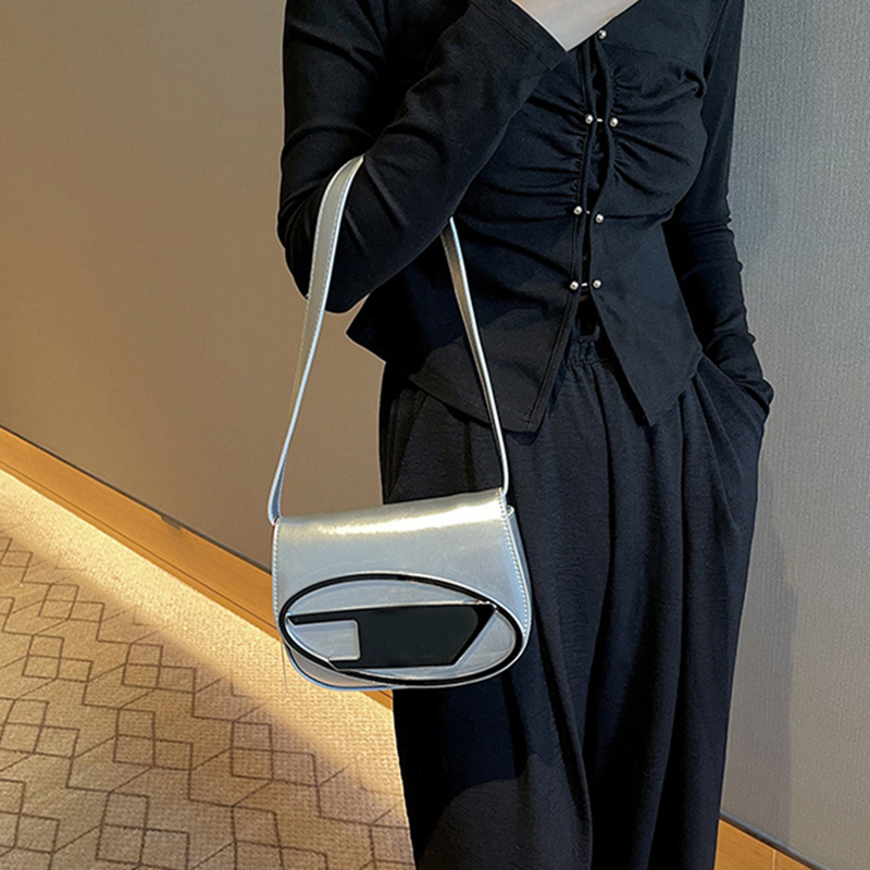 Mode Frau Flap Jingle Designer Umhängetaschen Klassiker Quadratische Unterarm Umhängetasche Satteltasche Handtasche Damen Verschiedene Anlässe Tragbare Einkaufstasche Geldbörse