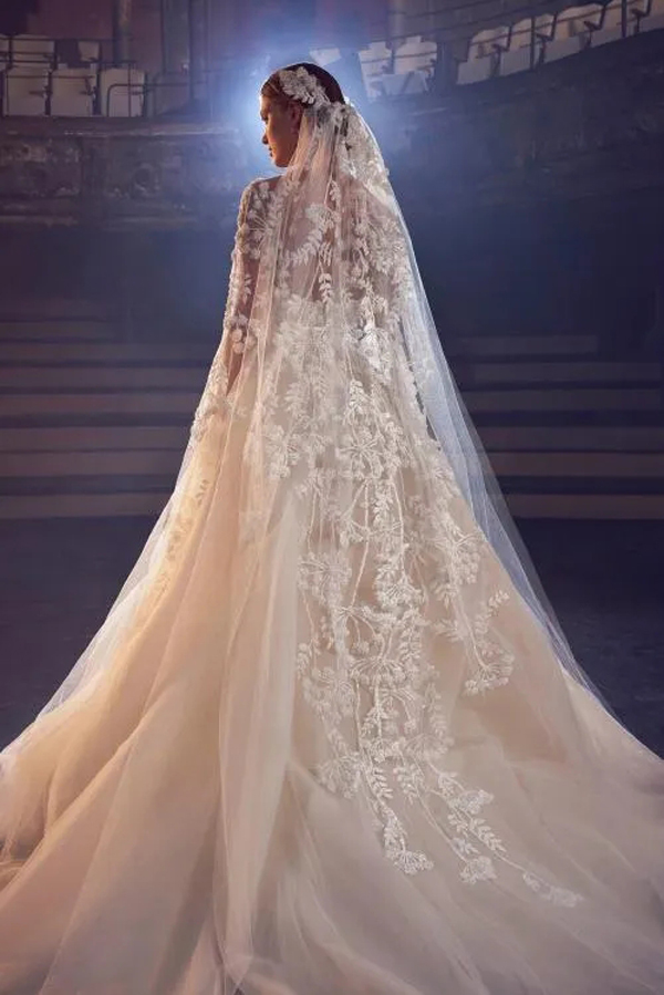 Elie Saab Wedding Dresses A Line Jewel Neck Sweep Train Lace Tulle Applique Beach Wedding Gowns Backless Long Sleeve Bridal Dress