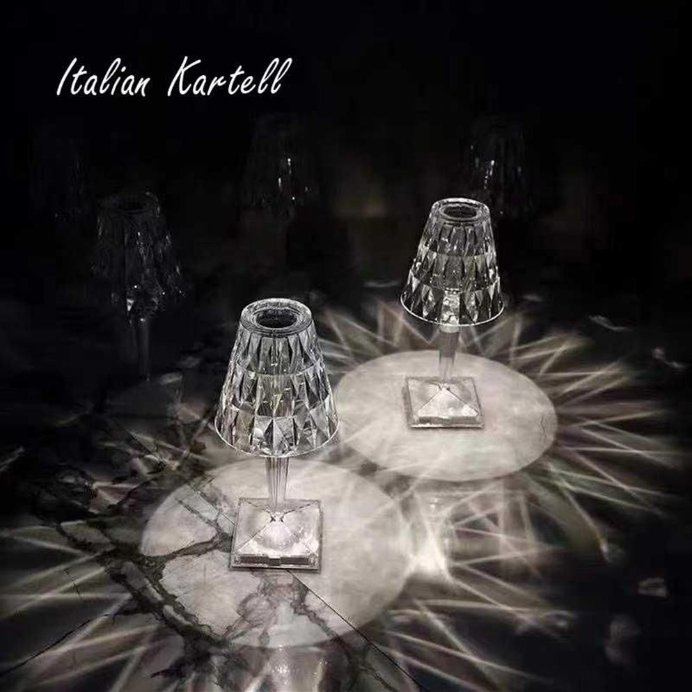 Lámparas de mesa Lámpara acrílica de diamante nórdico decoración artística Kartell LED escritorio recargable luz nocturna táctil para dormitorio sala de estar 234z