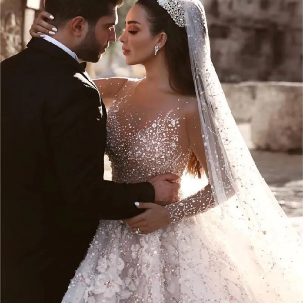 Stunningningbride 2024 Luxury Ball Gown Longleeevs Wedding Dresses Luxury Crystal Beaded Flowers Lace Plus Size Saudi Arabic Dubai Bridal Gown