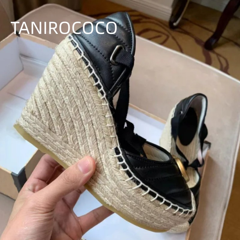 Fashion Spring och Autumn Summer Leather Designer Kvinnor Hög klackar Kvinnor Skor Platt Slope Heel Rope Woven Retro Tjocka Fashion Sandals Sweaters Size42 Autumn