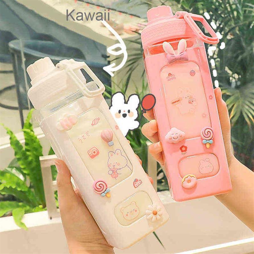 Kawaii Bär Pastell Wasserflasche mit 3D-Aufkleber 700 ml 900 ml Kunststoff Reise Tee Saft Milch tragbare süße Shaker Trinkflasche Geschenk Y211O