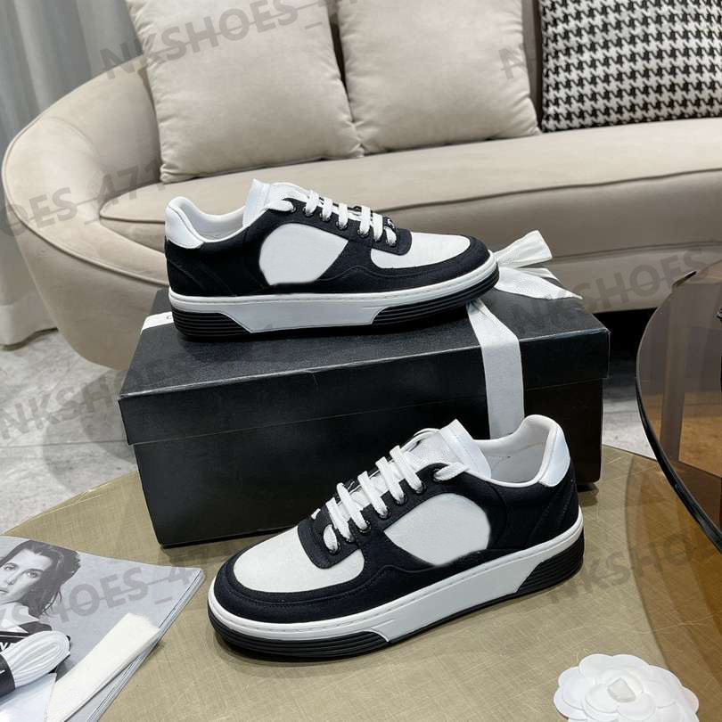 Designer Casual Chaussures Classique Femmes Baskets Mode Cuir Verni Noir Blanc Bleu Rose Skateboard Jogging Baskets Confortables Chaussures D'entraînement En Plein Air