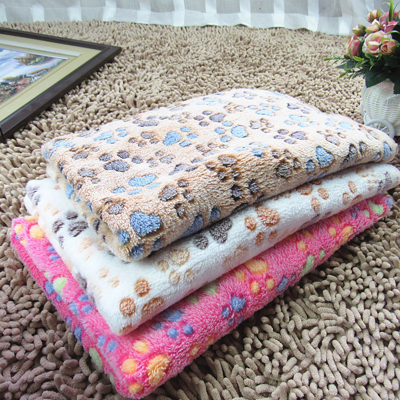 Pet blanket fashion dog blanket winter warm thick cat blanket pet kennel pad factory wholesale. CCJ2082