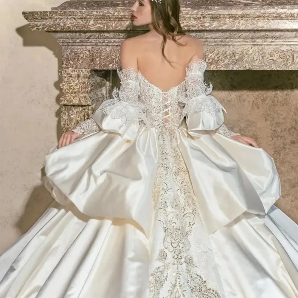 TOUNNINGBRIDE 2024 REAL Bild Luxury Lace Mermaid Wedding Dresses Off Shoulder Illusion Sexig Pearl Ivory Crystals Diamonds Brudklänningar